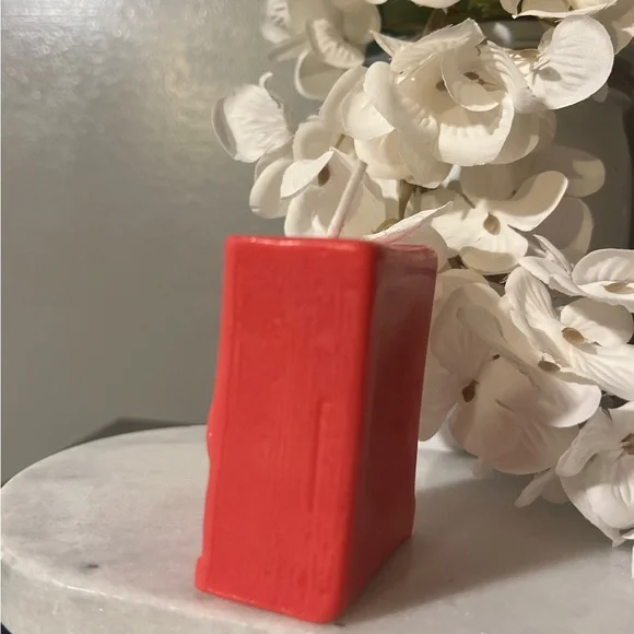 Hand Poured Soy Wax Candle - White Sage & Lavender - Picture 2 of 4